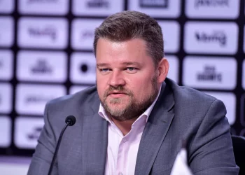 Diretoria tem negociações em andamento com algumas empresas e acordo pode ser divulgado em breve