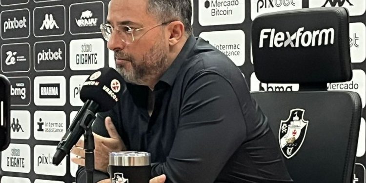 Alexandre Mattos quebra o silêncio e fala sobre possível atrito no Vasco