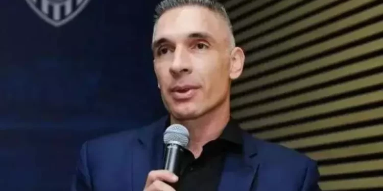 "Amadorismo" Fernando Prass revela que recebeu uma parcela a mais do Vasco e ainda enviaram Pix errado