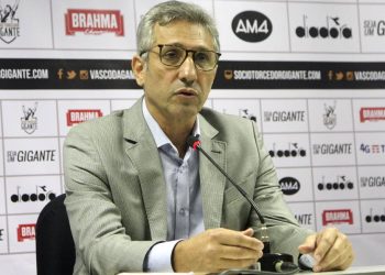 Campello cutuca: "Quem tinha interesse em vender o Vasco achou que o Cano era muito caro"