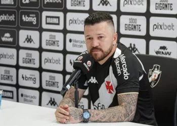 Clube brasileiro está disposto tirar atacante do Vasco
