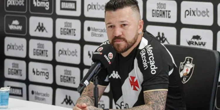 Clube brasileiro está disposto tirar atacante do Vasco