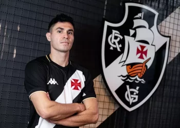 Destaque do Vasco, Galdames quer voltar a ser convocado pela Seleção Chilena