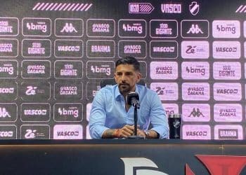 Emiliano Díaz comentou sobre o tema em coletiva, mas desviou de detalhes no final de sua resposta