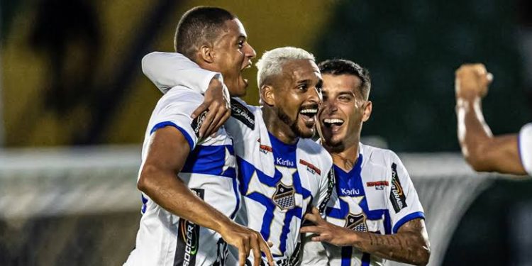 De olho no rival! Confira escalação do Água Santa contra o Vasco