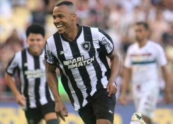 Vasco tem plano para contratar Marlon Freitas, do Botafogo
