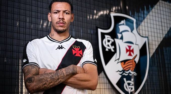 Conheça Clayton Silva, novo atacante do Vasco