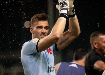 URGENTE! Léo Jardim, do Vasco, é convocado para a Seleção Brasileira