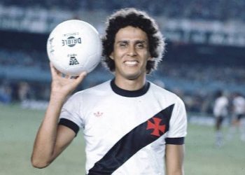 Ídolo do Vasco, Roberto Dinamite é homenageado pela CBF em prêmio