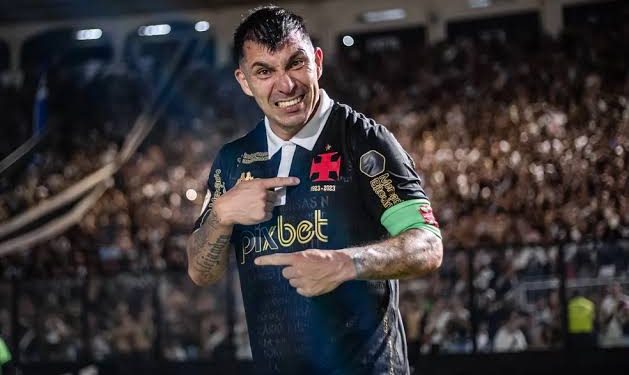 Saída de Mattos destrava renovação do Vasco com Medel
