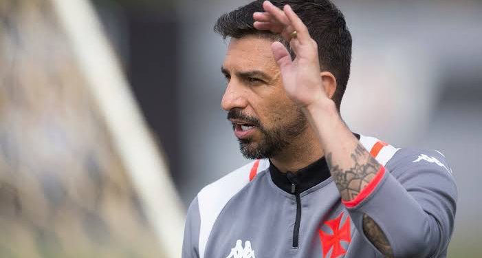 Emiliano Díaz abre o jogo sobre reforços no Vasco