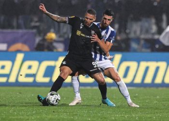 Jornal português fala sobre Clayton no Vasco