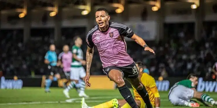 "Predestinado" Novo atacante do Vasco quer ser convocado para a seleção Brasileira