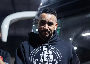 Vasco viaja para Chapecó em voo fretado