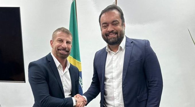 Pedrinho chuta o balde e entra nos bastidores para ajudar o Vasco resolver situação do Maracanã