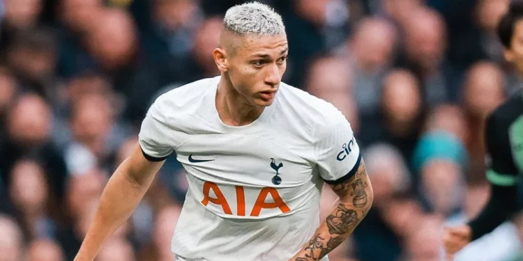 Richarlison admite ser vascaíno: "Jogaria no Vasco"