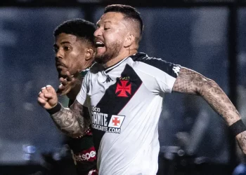 Santos avança por Rossi, do Vasco