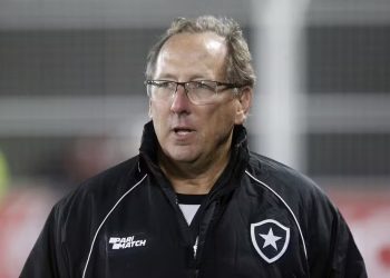 Botafogo investe quase R$ 50 milhões em jogador que foi eleito bagre no Vasco