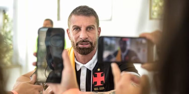 Mais um jogador que o Vasco esteve perto de contratar, mas acabou indo para time paulista