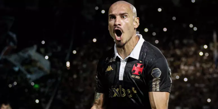 Vasco corre risco de perder jogador importante para clube da Série A
