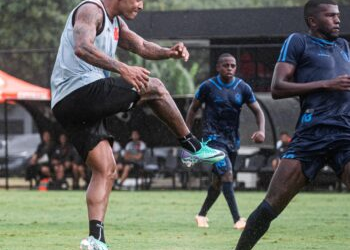 Vídeo: Gols de Vasco 5x0 Olária em jogo-treino