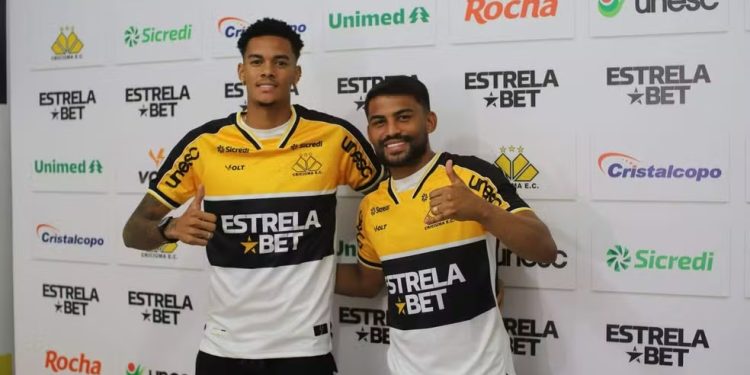 Adversário do Vasco, Criciúma apresenta dois reforços e já vão atuar contra o Cruzmaltino