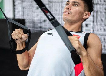 Galdames faz "pré-temporada particular" no Vasco