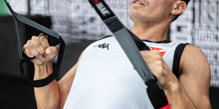 Galdames faz "pré-temporada particular" no Vasco