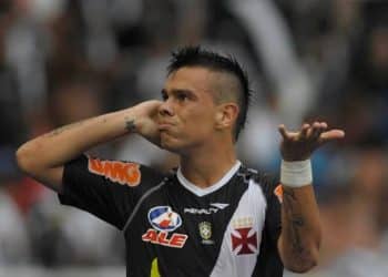 Ex-Vasco, Bernardo “reaparece” no futebol mineiro