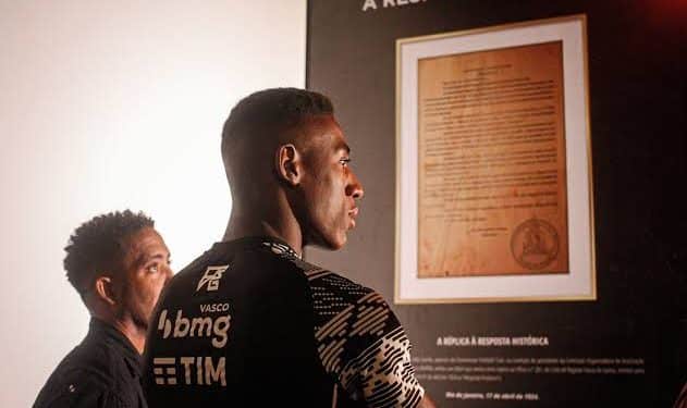 Vasco vai celebrar os 100 anos da Resposta Histórica com lançamento de camisas comemorativas