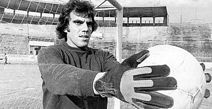 Goleiro do Flamengo sofre gol e não consegue bater marca histórica do Vasco