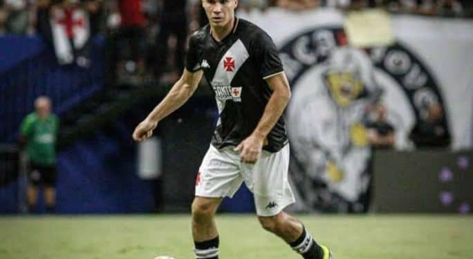 Galdames deve ser desfalque do Vasco contra o América-MG