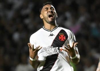Quanto tempo Payet ficará fora do Vasco?