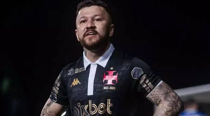 Mais um clube brasileiro quer tirar Rossi do Vasco