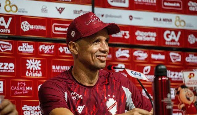 Vila Nova anuncia contratação de jogador do Vasco