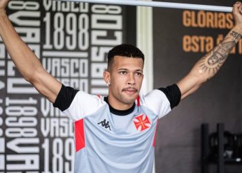 João Victor não tem lesão e estará disponível contra o Fluminense