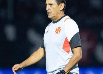 Assunto Ramón Díaz volta à tona no Vasco e clube vai precisar resolver imbróglio