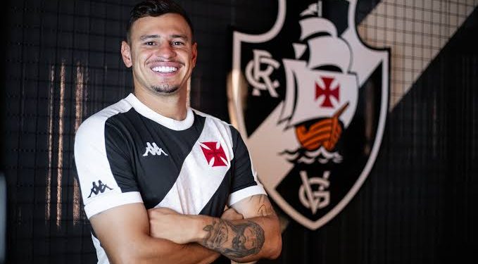 Hugo Moura será titular do Vasco contra o Criciúma