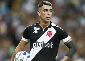 Puma Rodriguez é informado de imediato pelo Vasco sobre seu futuro