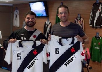 Puma surge como favorita para patrocinar o Vasco em 2025