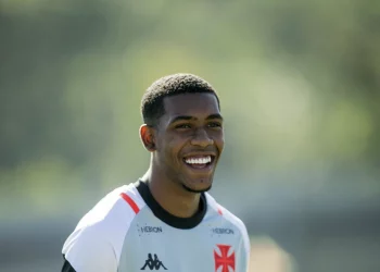 Jogador chega para reforçar o Vasco após grande tempo atuando pela Seleção Brasileira