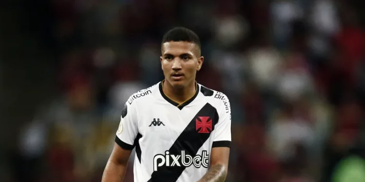 "Titular…." Jogador pede passagem no Vasco