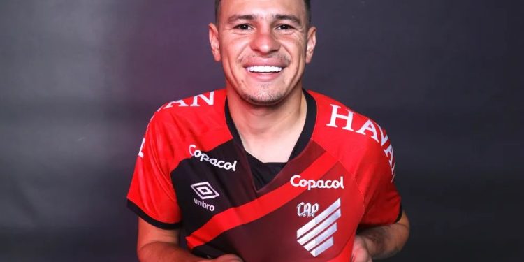 Vasco acerta contratação de volante da Série A