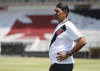 Você sabia? Ídolo do Vasco é casado com ex-chacrete