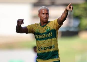 Alvo do Vasco, Deyverson pode ir para concorrente do Cruz-maltino