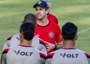 Próximo adversário do Vasco, Vitória ainda não venceu no Brasileirão