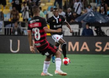 Confira a arbitragem de Vasco x Flamengo