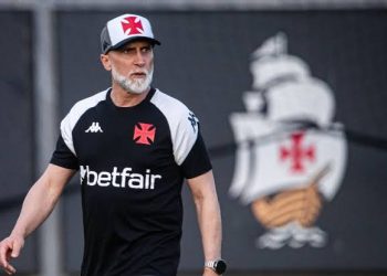 Como foi o primeiro treino de Álvaro Pacheco no Vasco?