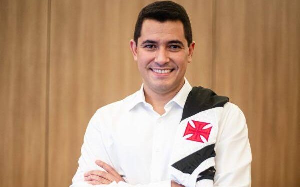 Mercado da Bola: Diretor de futebol do Vasco manda mensagem e anima torcida vascaína