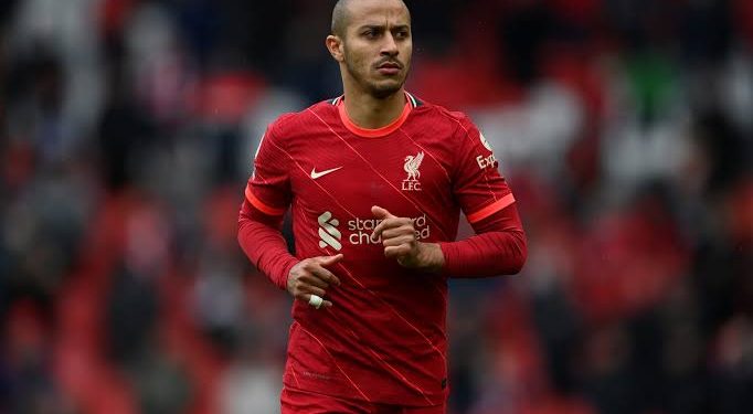 Vasco: Pedrinho e Felipe entram em contato para obter informações sobre Thiago Alcântara